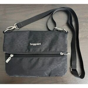 BAGGALLINI Flip Zip Crossbody Bag Black Leopard Cheetah Print Small‎ Adjustable